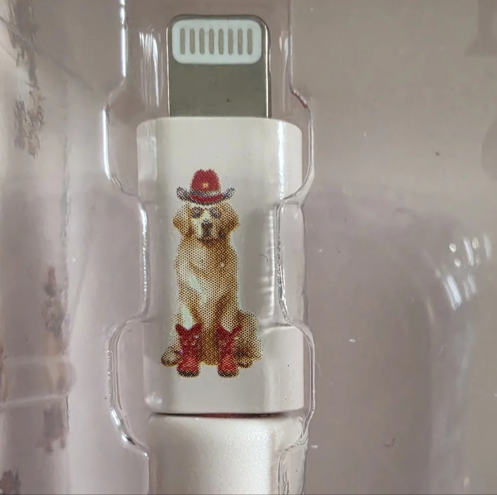 XO Poppy USB - A Lightning Cable with Red Boot Protectors